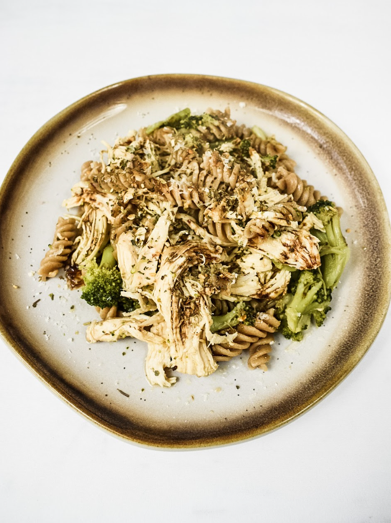 Broccoli Chicken Pasta Skillet &ndash; OLIVO AMIGO