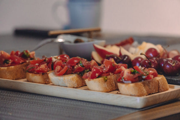 Dinner party appetizer ideas, how to use olive oil, how to use balsamic vinegar, Olivo Amigo