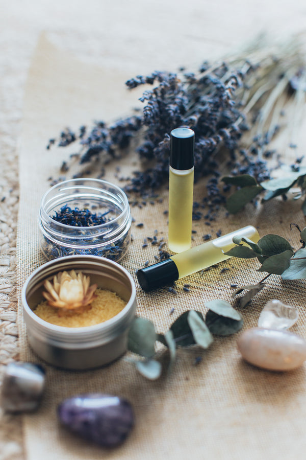 ESSENTIAL OILS TO GET YOU THROUGH THE DAY